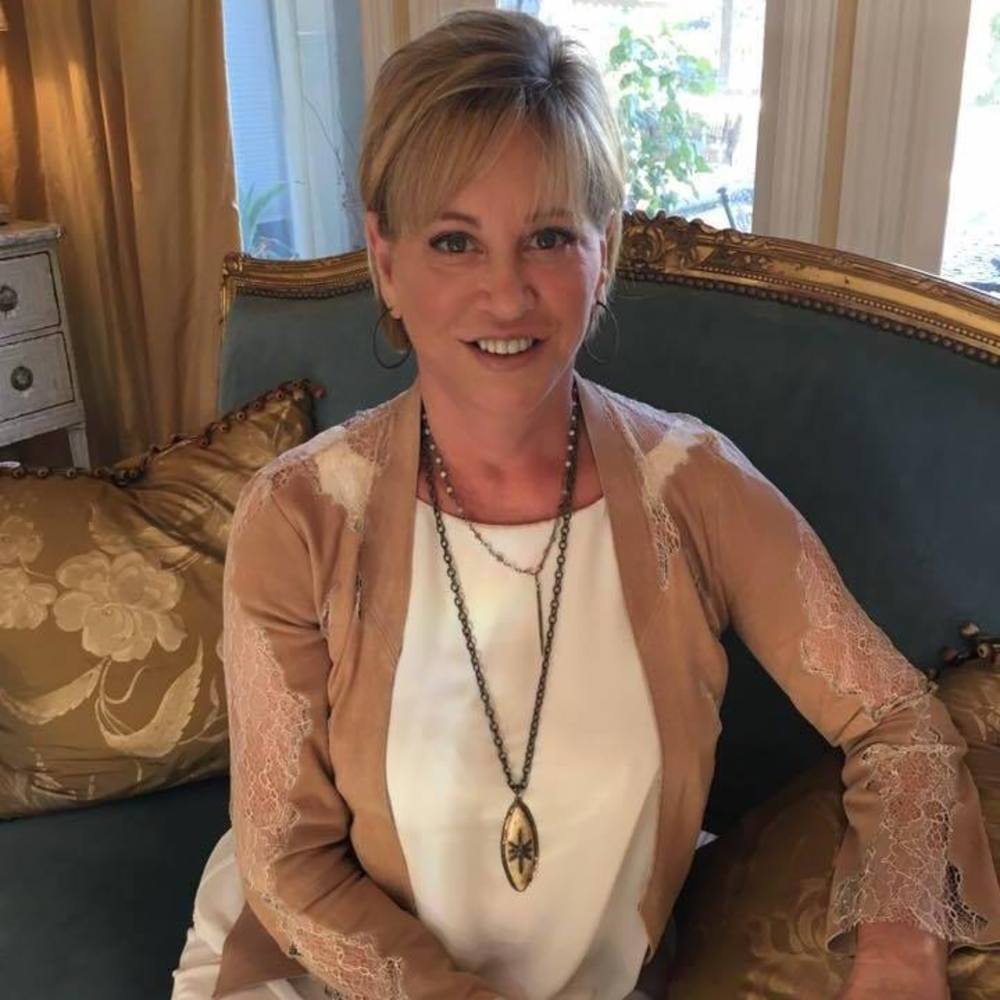 Meet your Posher, Adrienne