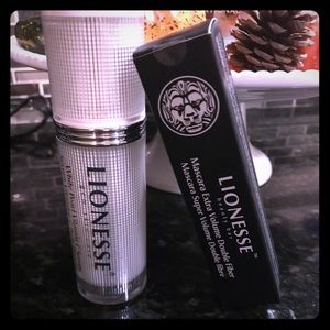 Lionesse Gem White Pearl Facial Cleanser