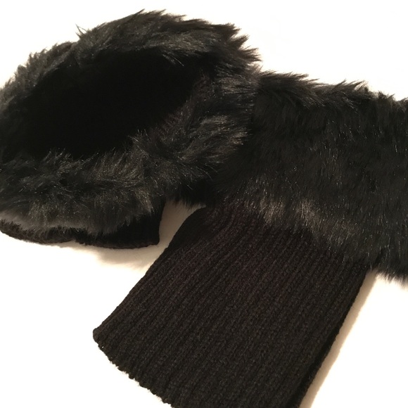 🔴50% OFF 2HRS ONLY BLACK FAUX FUR, BOOT CUFFS - Picture 2 of 6