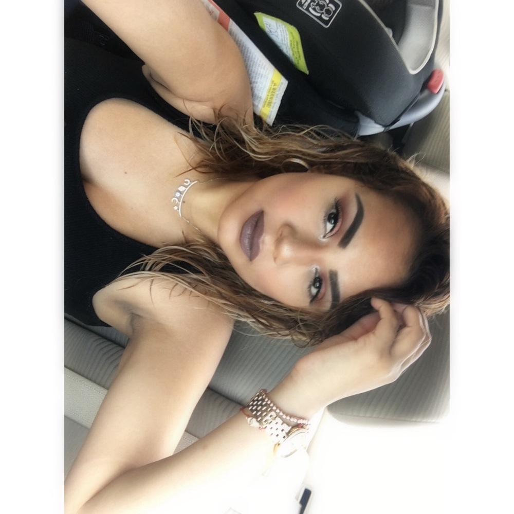 Meet your Posher, Itzel