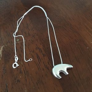 Beautiful NWOT Silver Bear Necklace