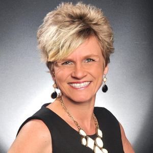 Meet your Posher, Claudia