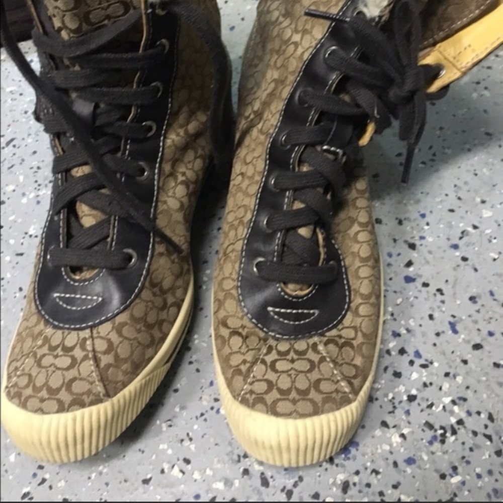 Coach winter boots