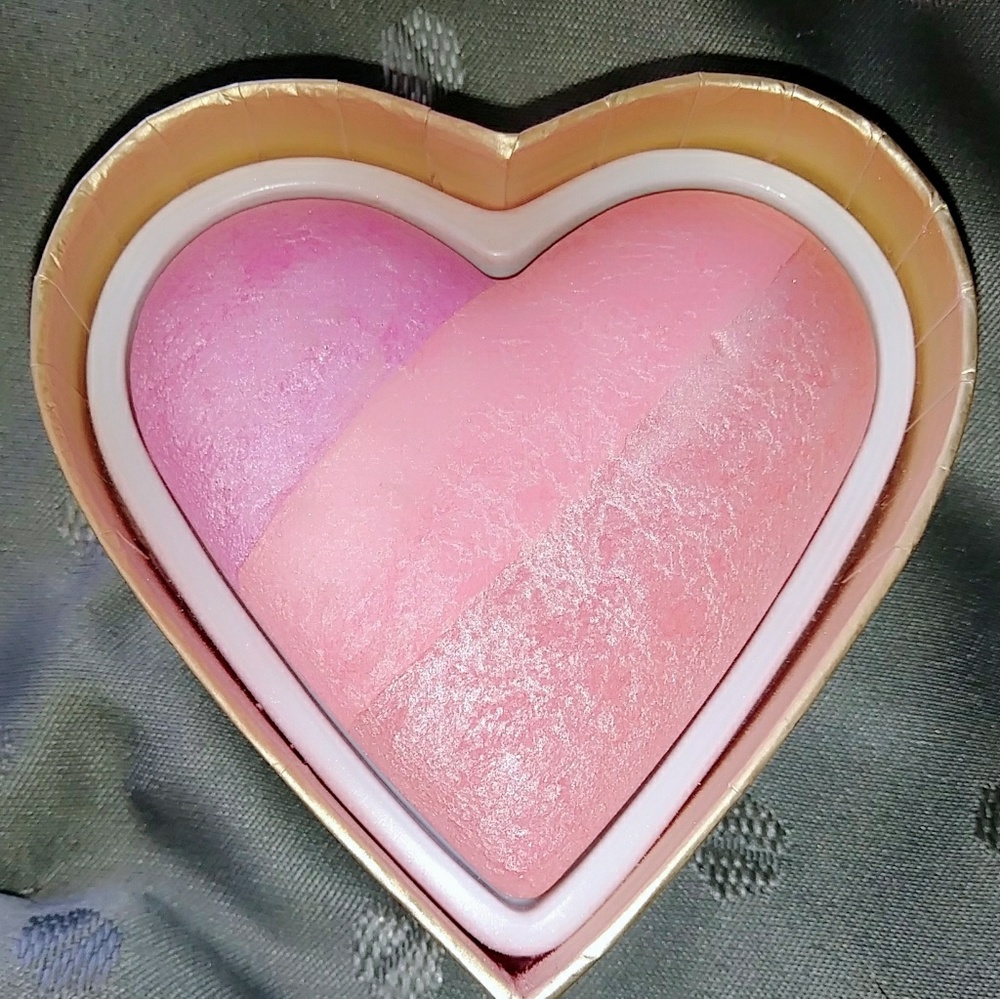 ***SOLD***Too Faced Blush