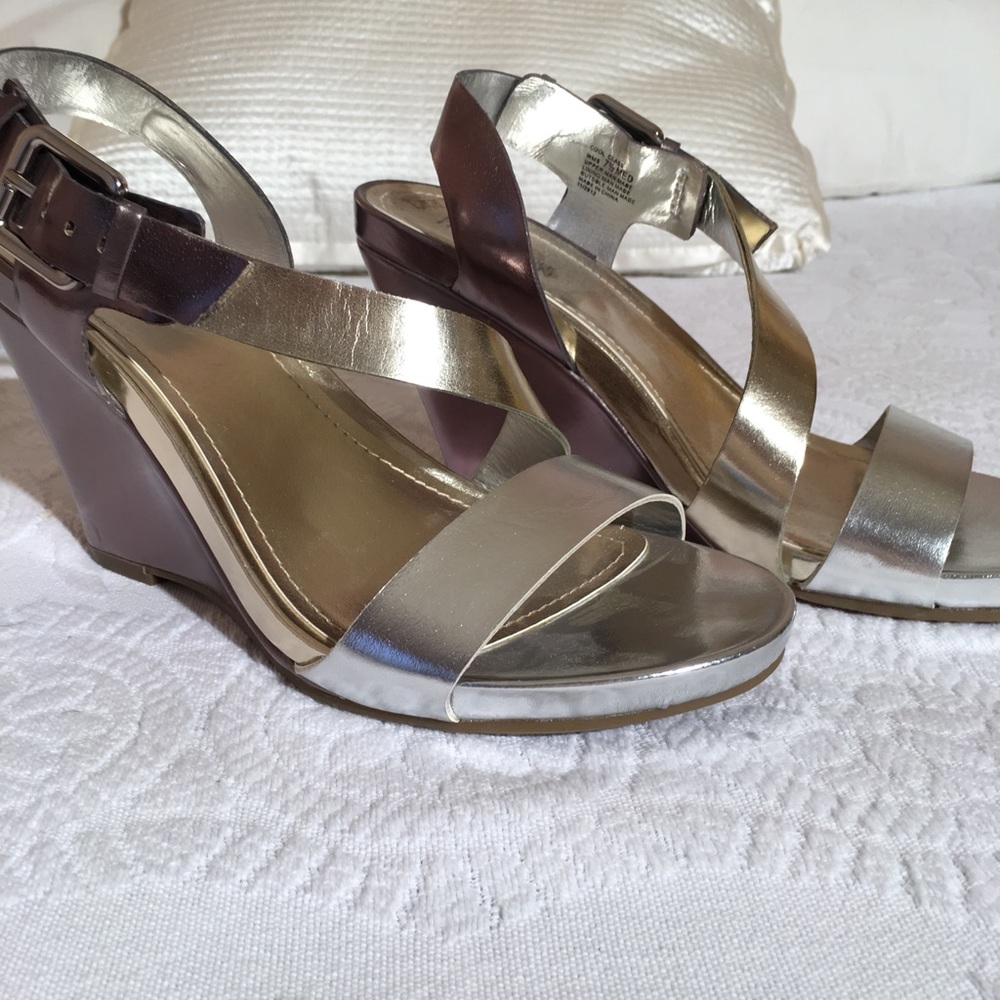 Kenneth Cole metallic shoes