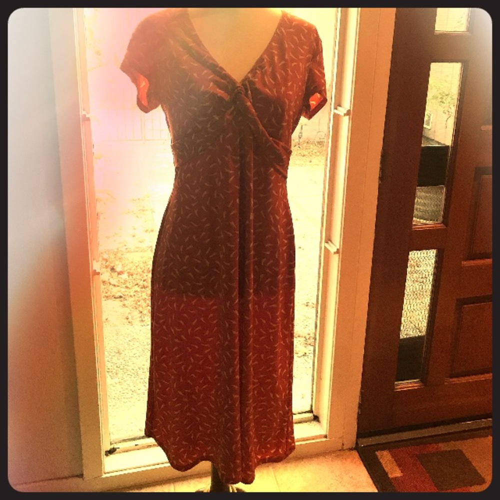 Cap sleeve beautiful fitting dress!