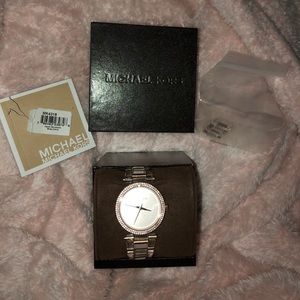 Beautiful Authentic Michael Kors Watch MK4318