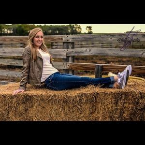 Meet your Posher, Sierra