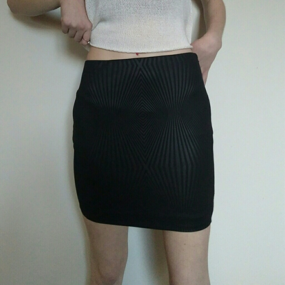 SOLD* NWT bebe High Waist Bodycon Skirt - Picture 4 of 8