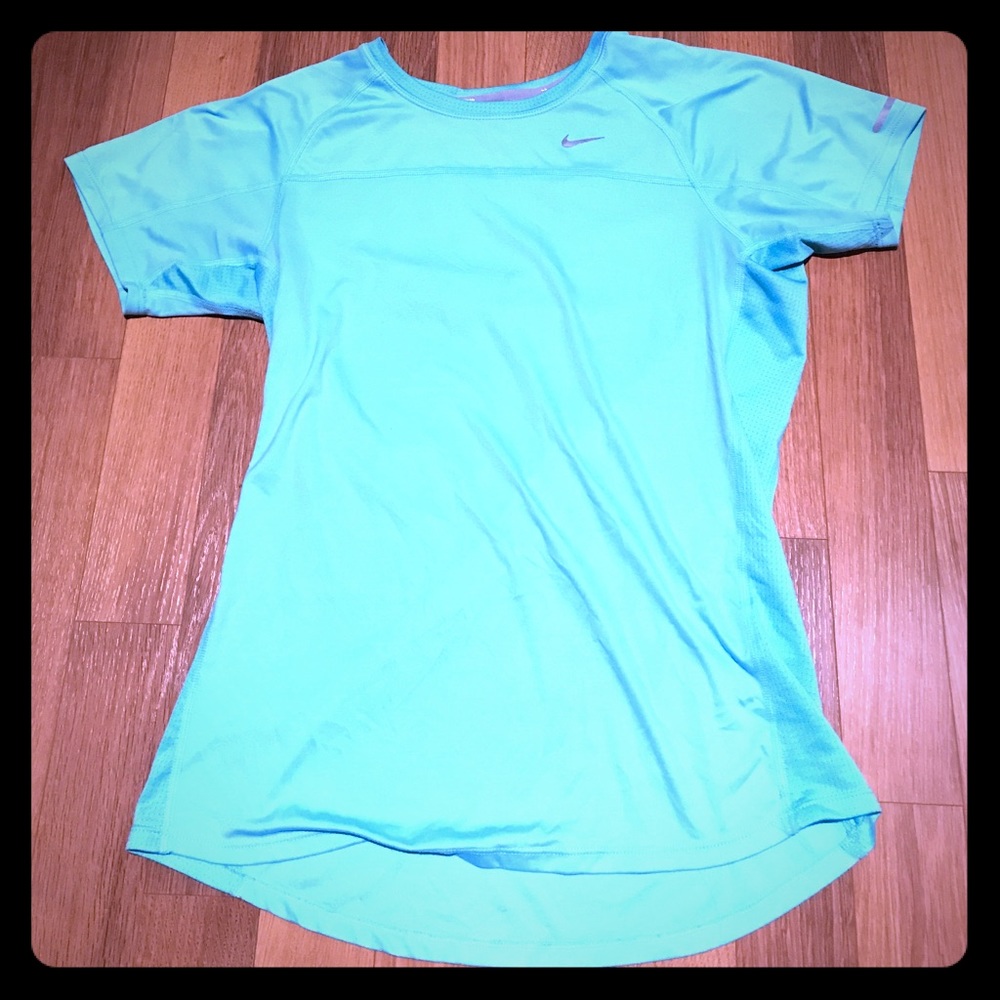 Nike running top