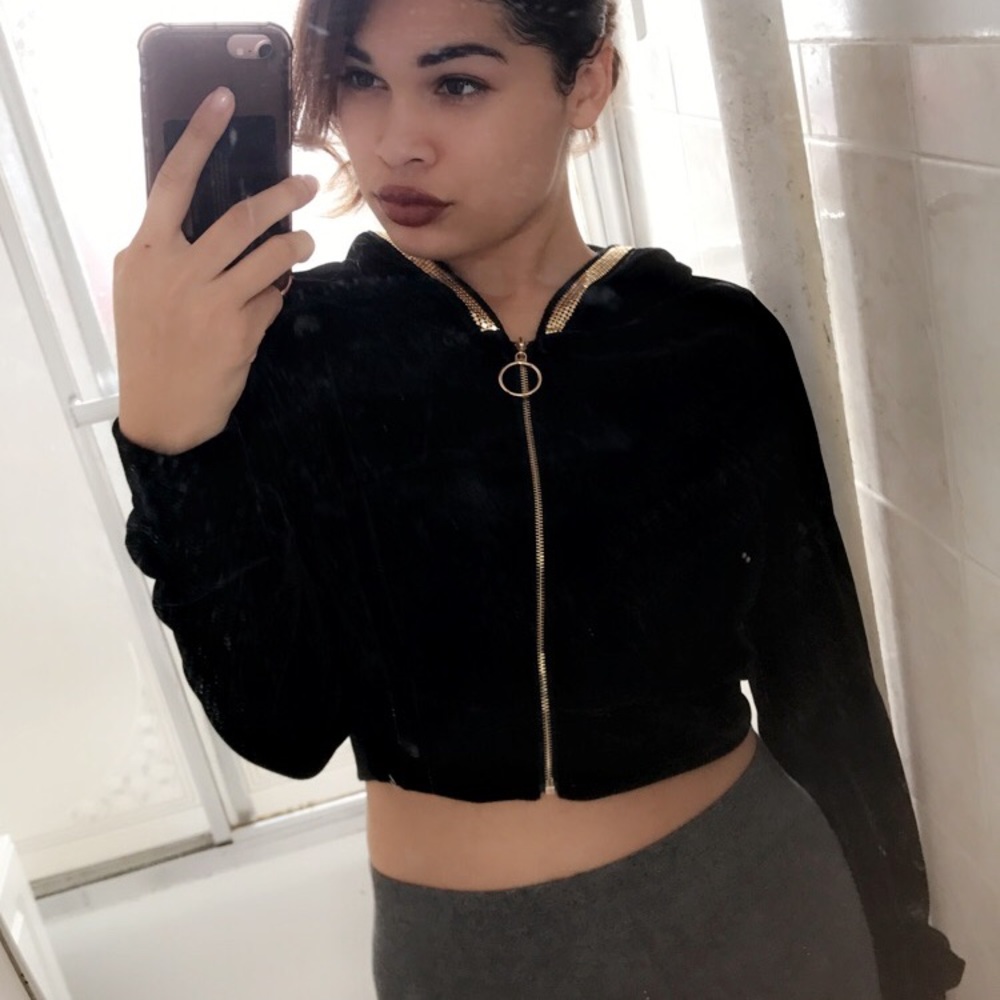 Meet your Posher, Ana