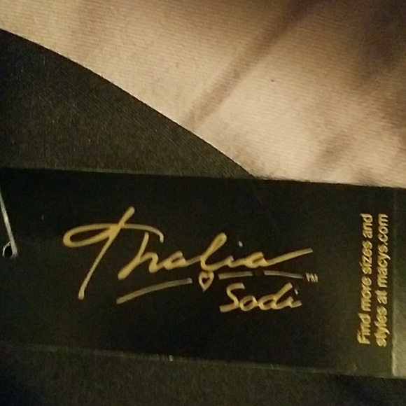 Black skirt - Picture 3 of 3