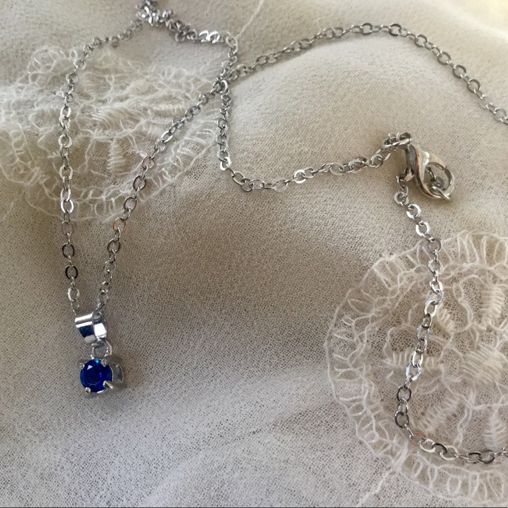 SAPPHIRE PENDANT SILVER NECKLACE 💙NWOT🎁🎁🎁