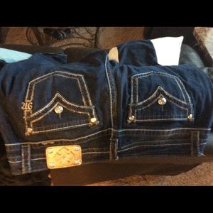 Miss Me Size 33 Mid Rise Skinny jeans