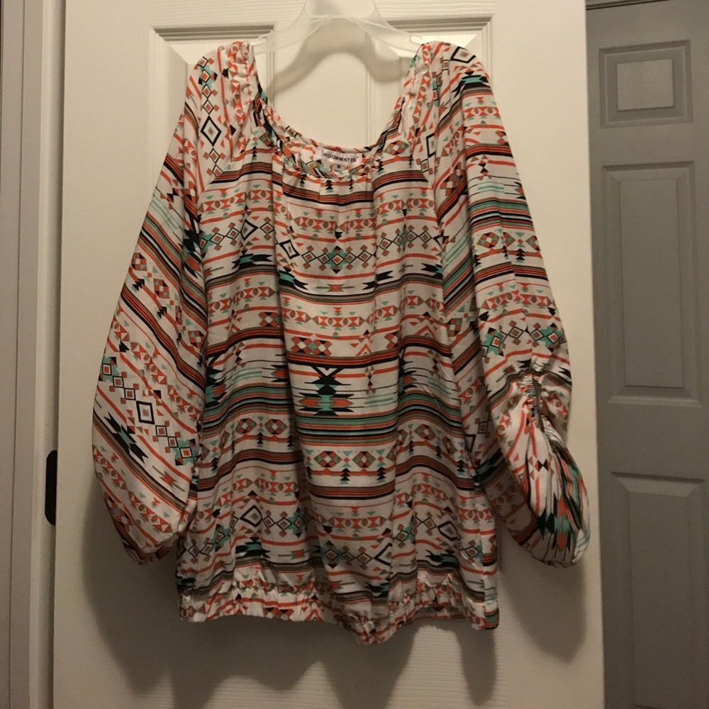 aztec type printed 3/4 long sleeve!