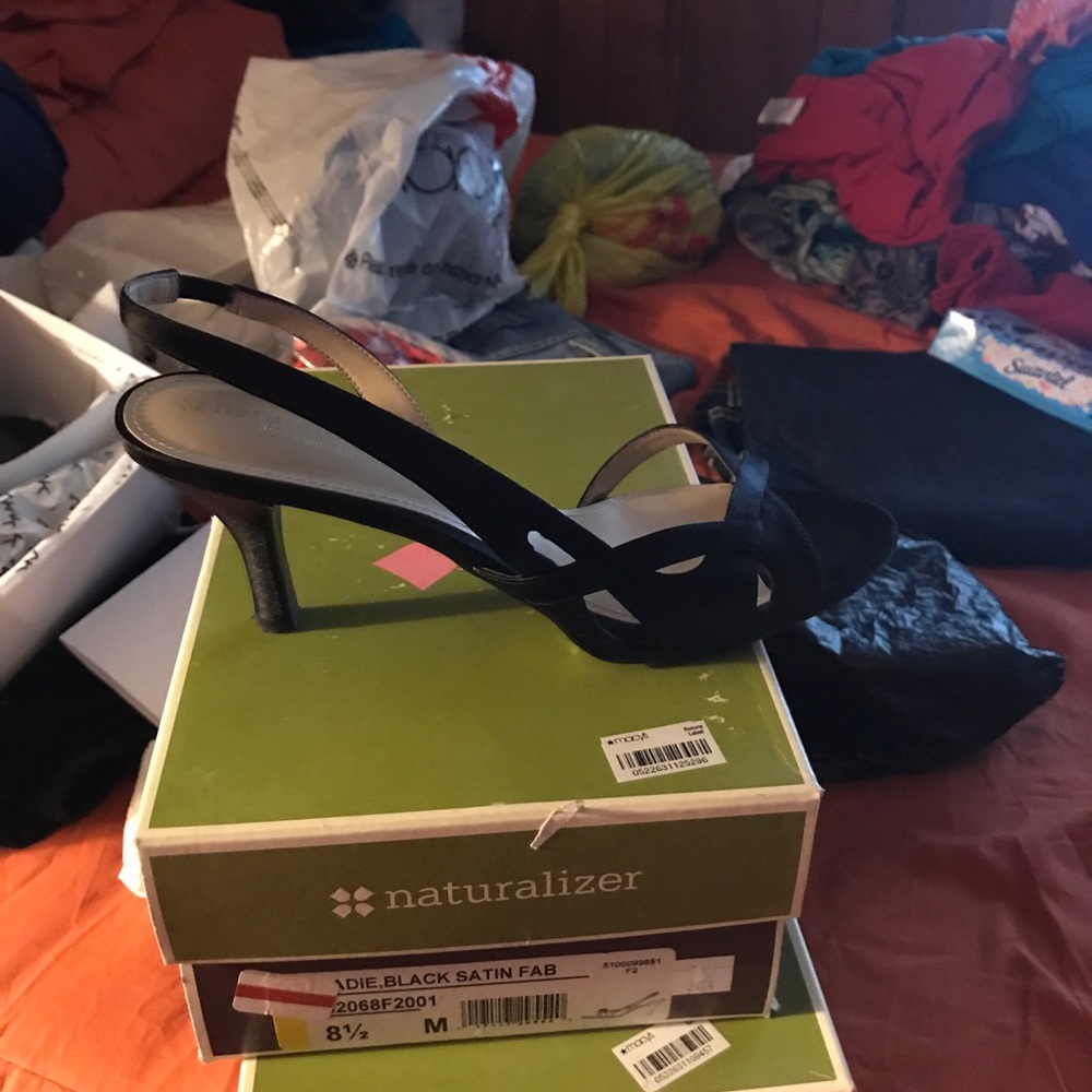 Brand new size 8.5 - Picture 5 of 7