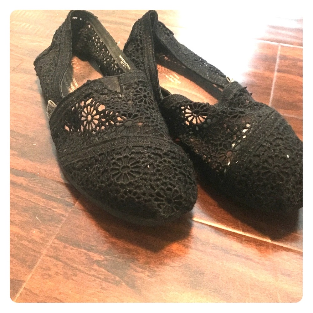 Black Lace Toms