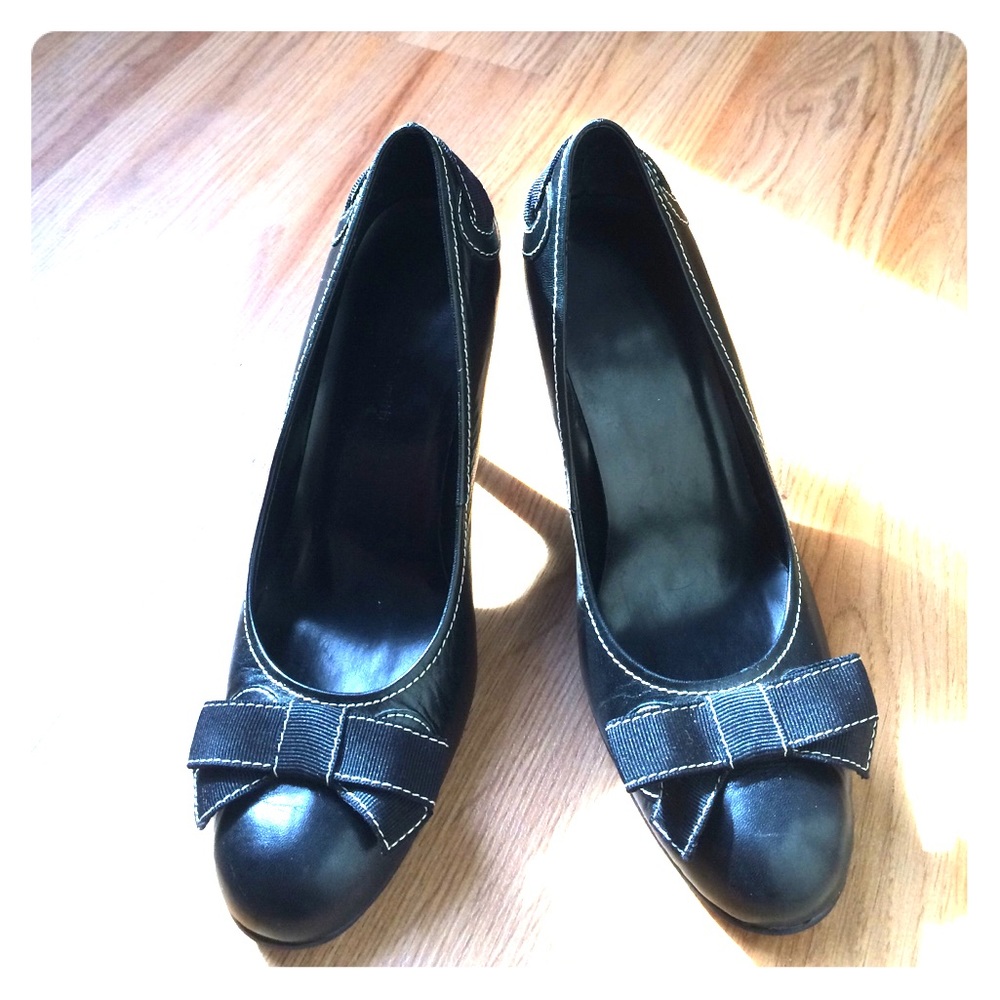 Pretty As A Package Leather Pumps