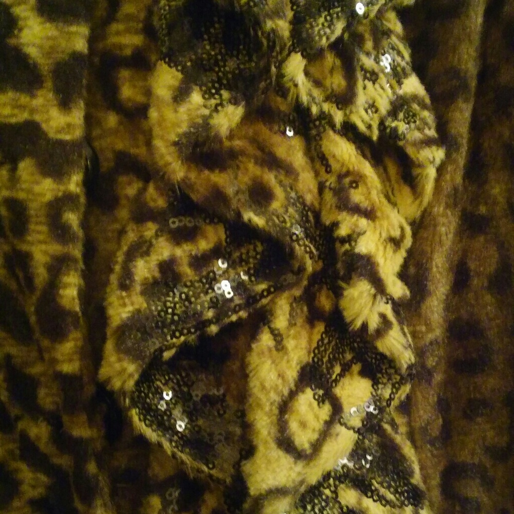 COAT - Picture 3 of 3