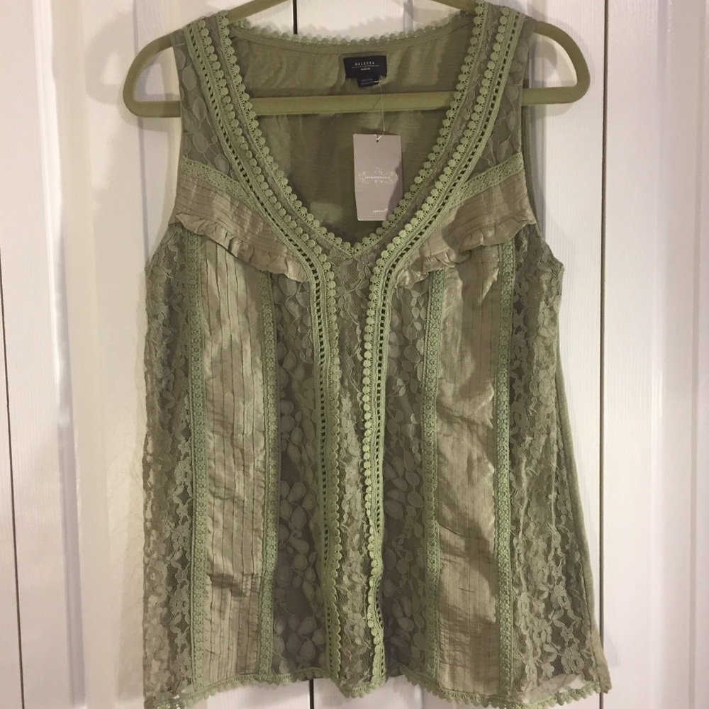 Anthropologie Deletta NWT green lacy top, medium