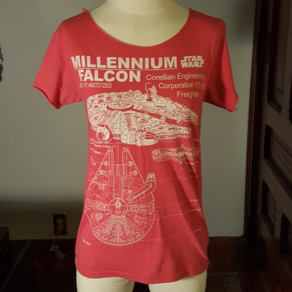 DIY distressed Star Wars Millennium Falcon shirt