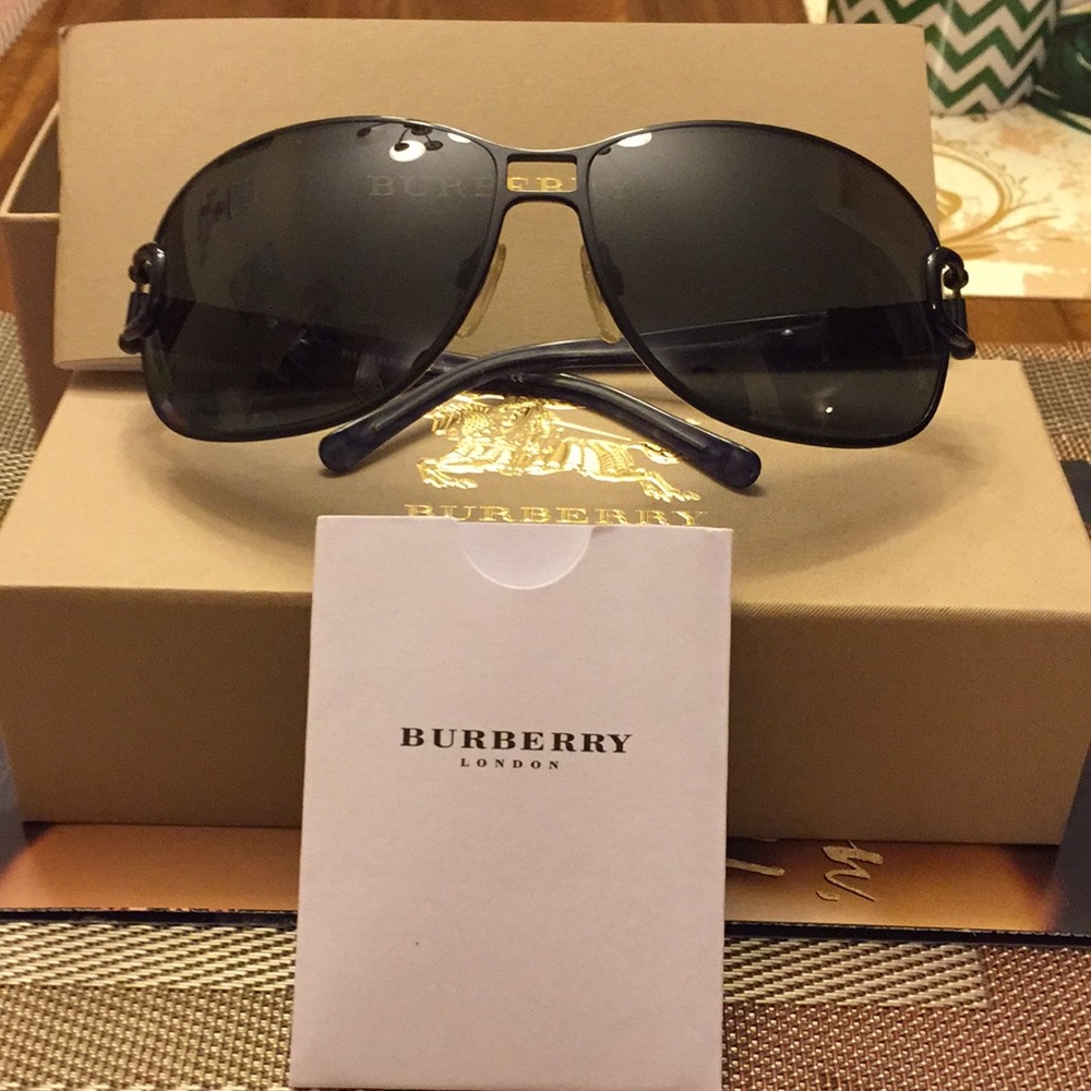 Authentic Burberry Unisex Black Sunglasses