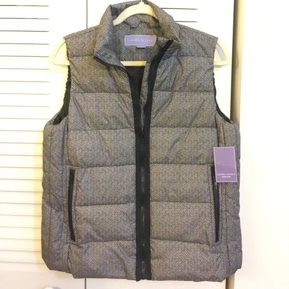Laura Scott Jackets & Blazers - ✔️SOLD✔️Chevron pattern puffer vest