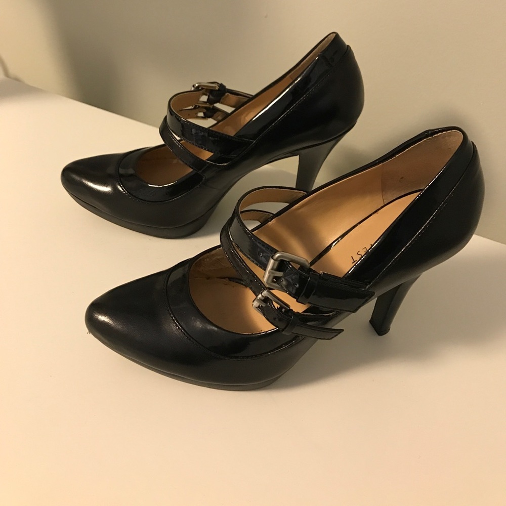 Nine West Platform MaryJanes size 6.5