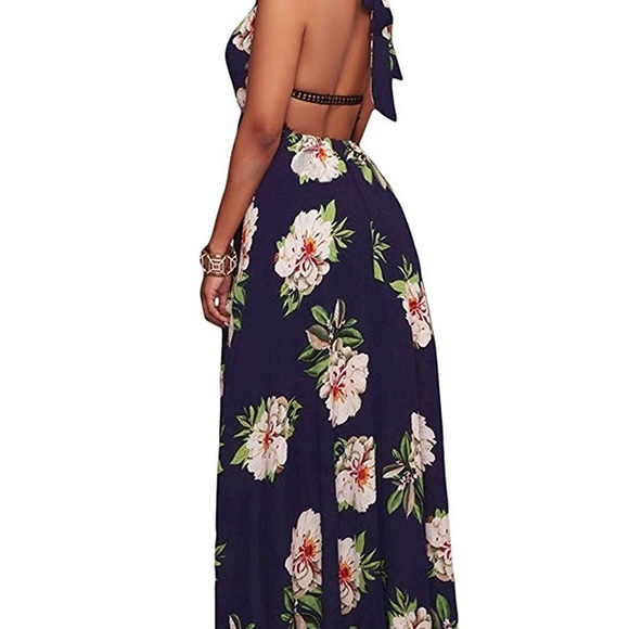 Zesica Dresses & Skirts - Zesica hi-low floral beach dress / halter