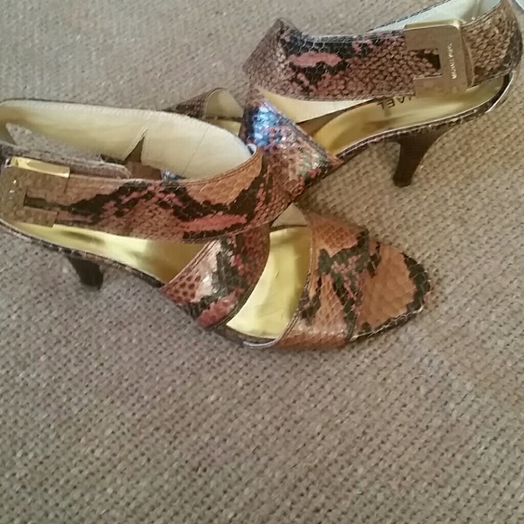 Michael Kors sandals - Picture 6 of 6