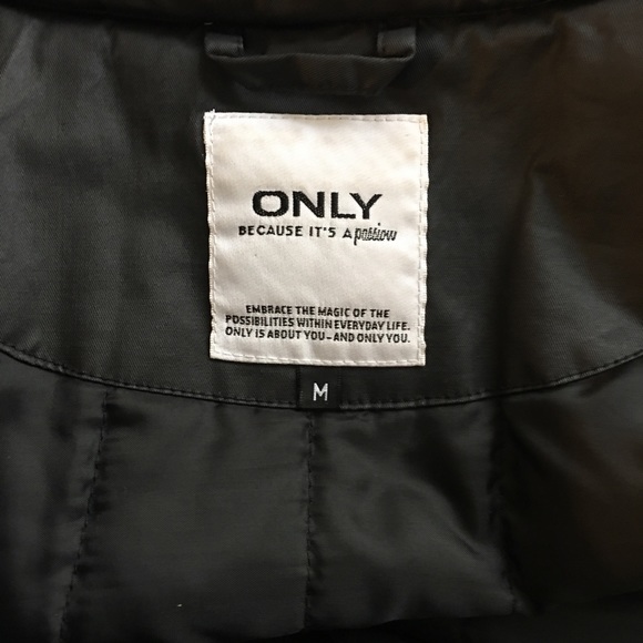ONLY black winter jacket - Picture 5 of 7