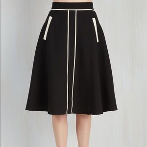 Roving Reporter midi skirt in Large