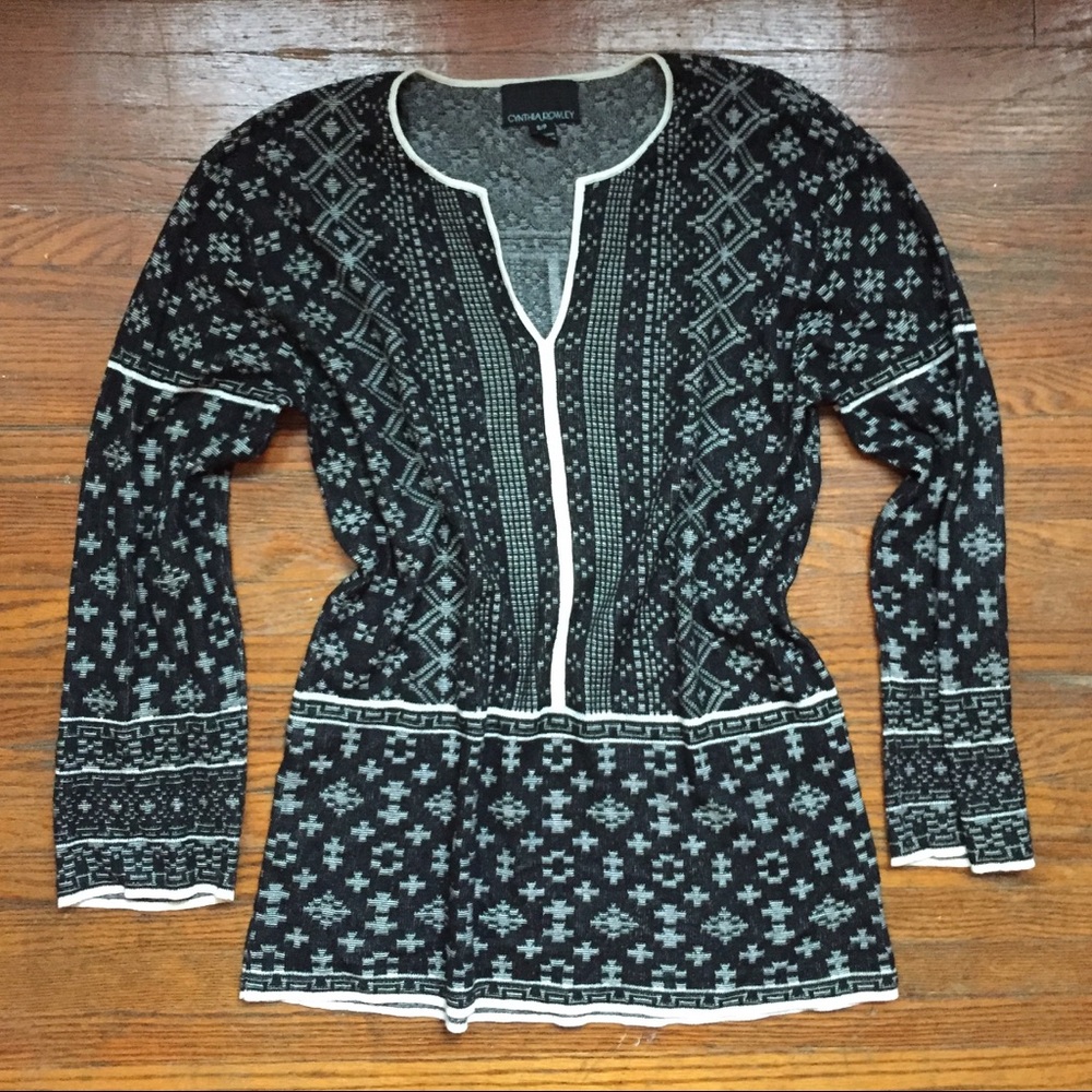 💥 LAST CHANCE 💥size Small Black Thermal Tunic
