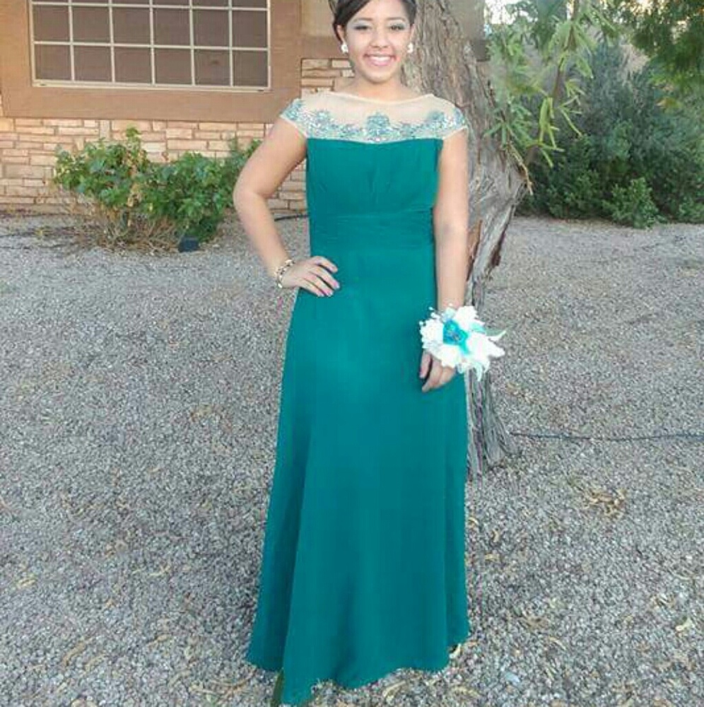 Bridesmaid/ Modern Ana-Frozen