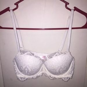 VS white lace push-up bra