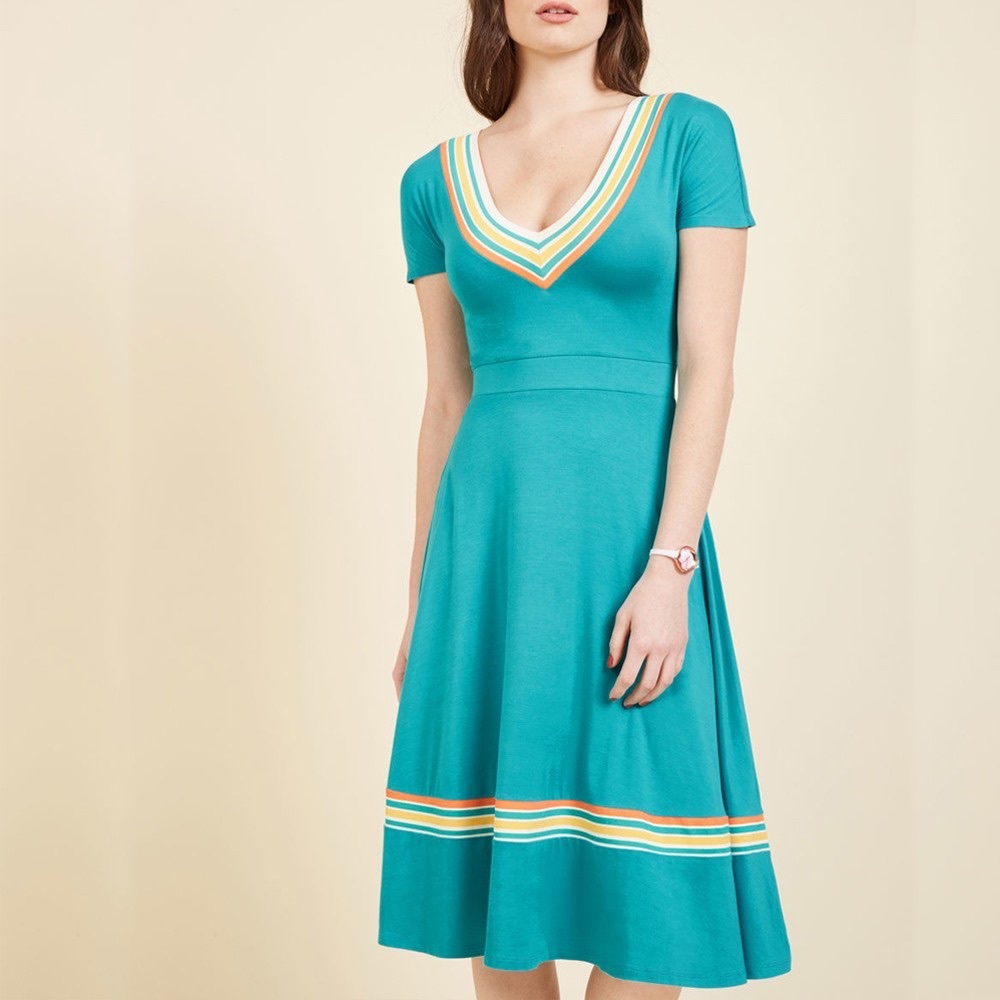 ✨SALE✨ V Neck Dress