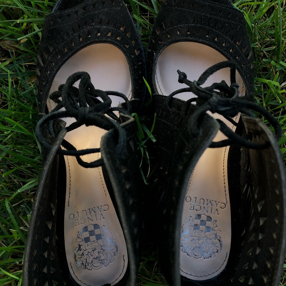 Vince Camuto Heel Lace Up Booties - Picture 4 of 4