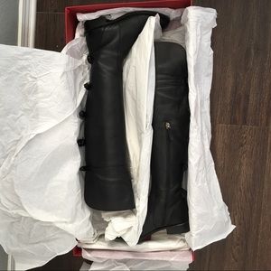 Valentino Bow-Back Over the knee Boot