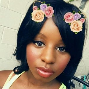 Meet your Posher, Olivia