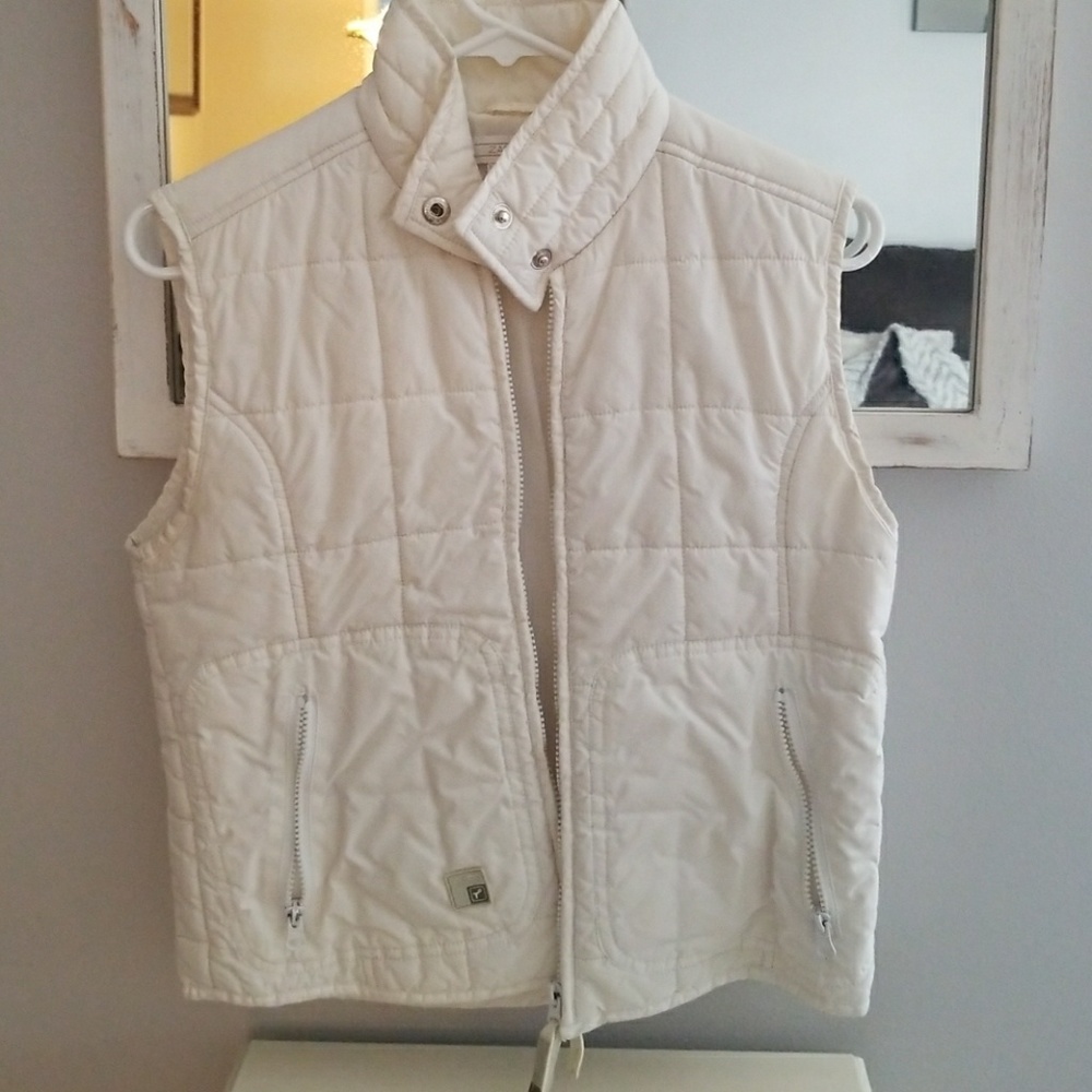 White puffer vest