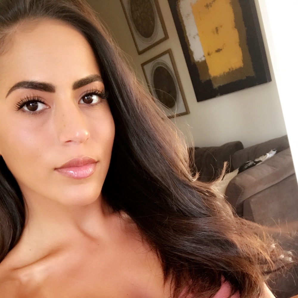 Meet your Posher, Nina