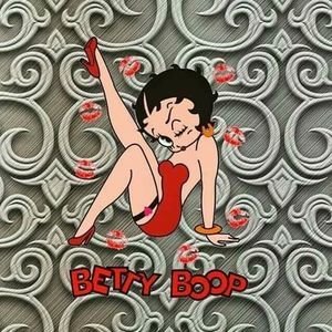 Meet your Posher, Damaris