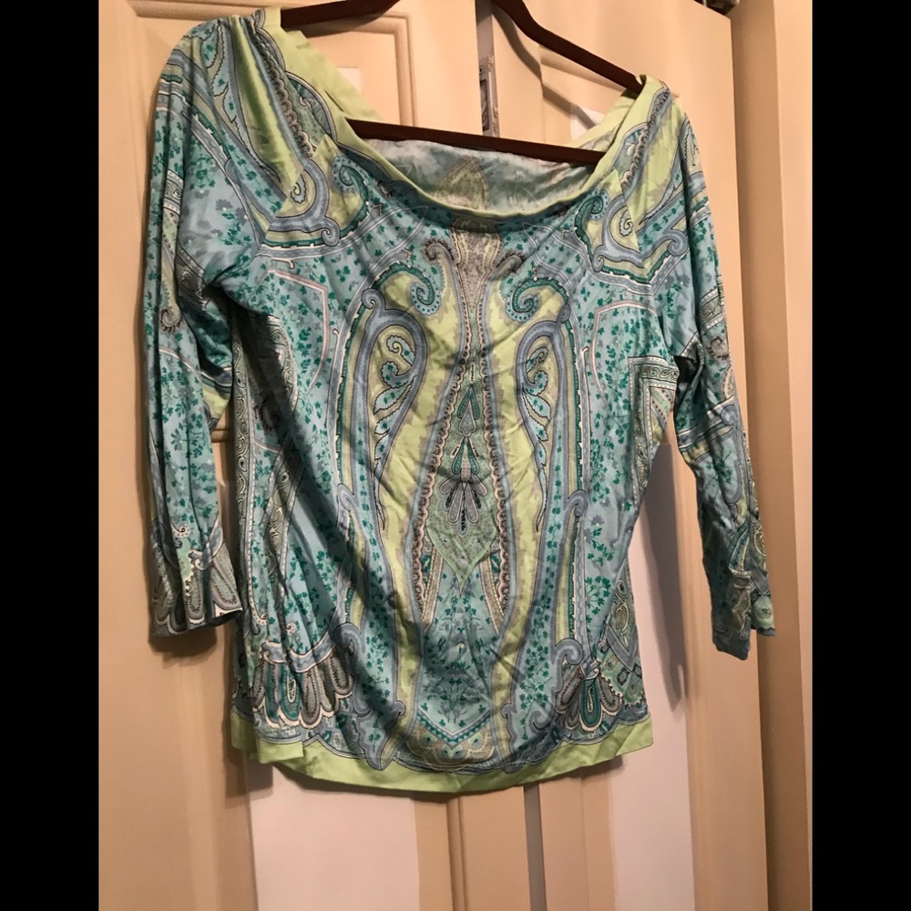 Beautiful blouse - Picture 1 of 1
