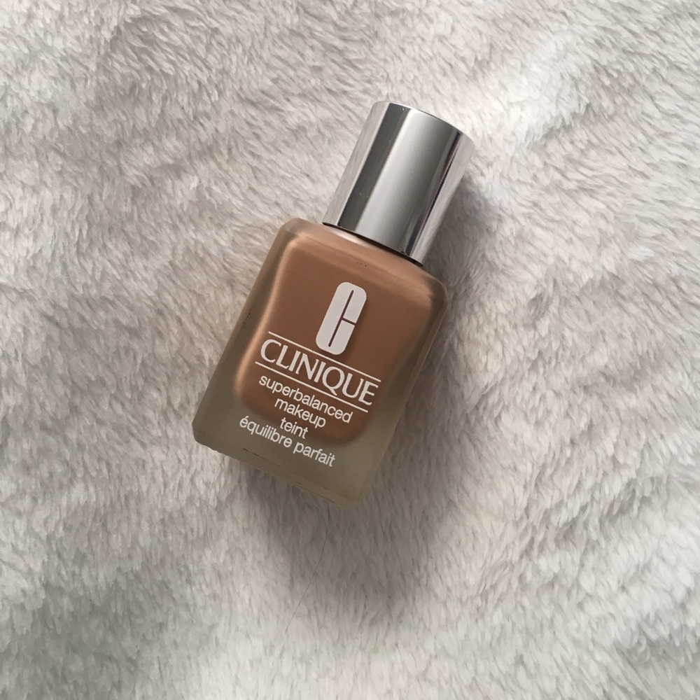 Clinique superbalanced makeup teint foundation