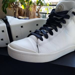 Diesel Nentish White Mens Boots With Zipper Sole