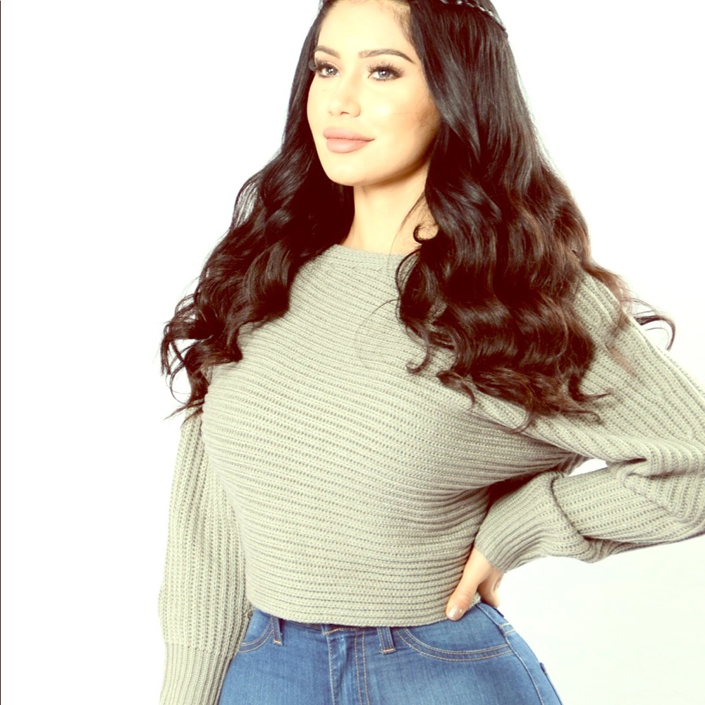 Fashion nova Off balance sweater bnwt