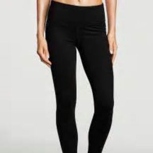 Victoria Secret Highwaisted knockout pants large