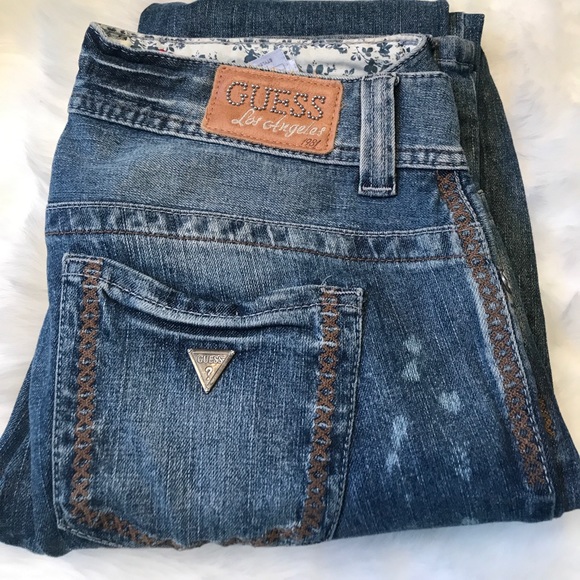 Cute boot cut Guess Jeans - Picture 2 of 2