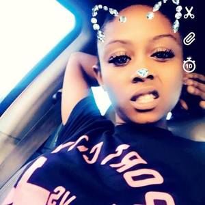 Meet your Posher, Bella