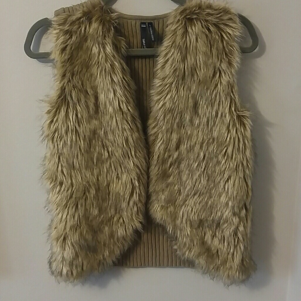 Faux fur sweater vest